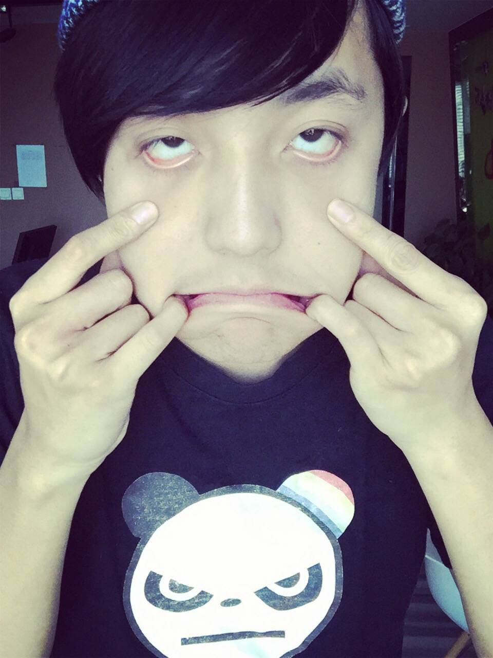 火狐电竞官方网站|宇宙少女程潇全新画报曝光秒变圣诞精灵甜美亮眼(图1) 火狐电竞官方网站