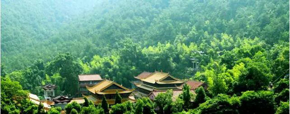 ‘火狐电竞官网’朱英勋公开与SUHO合照 两人变身微笑天使(图3) 火狐电竞